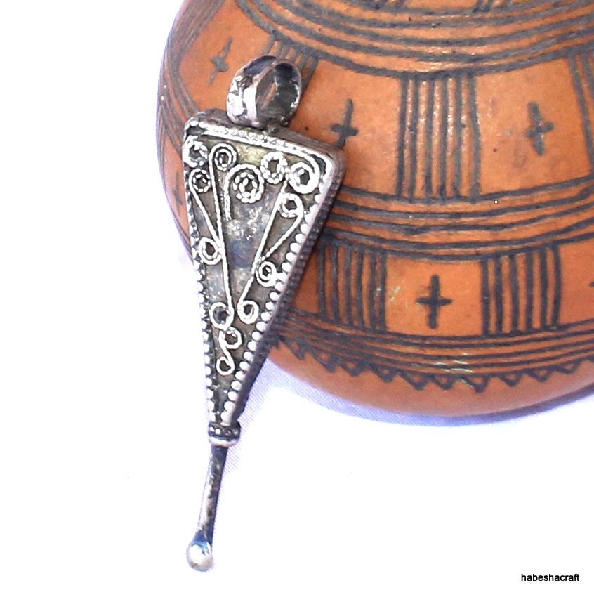 Antique Ethiopian Orthodox Christian Ear Pick Pendant Ethiopia, African jewellery, Ethiopian jewellery, Old Jewelry, Antique Jewelry